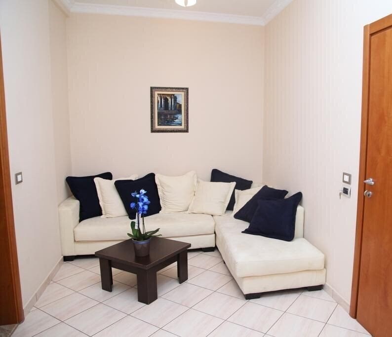 Территория Hotel Pavaresia 4*